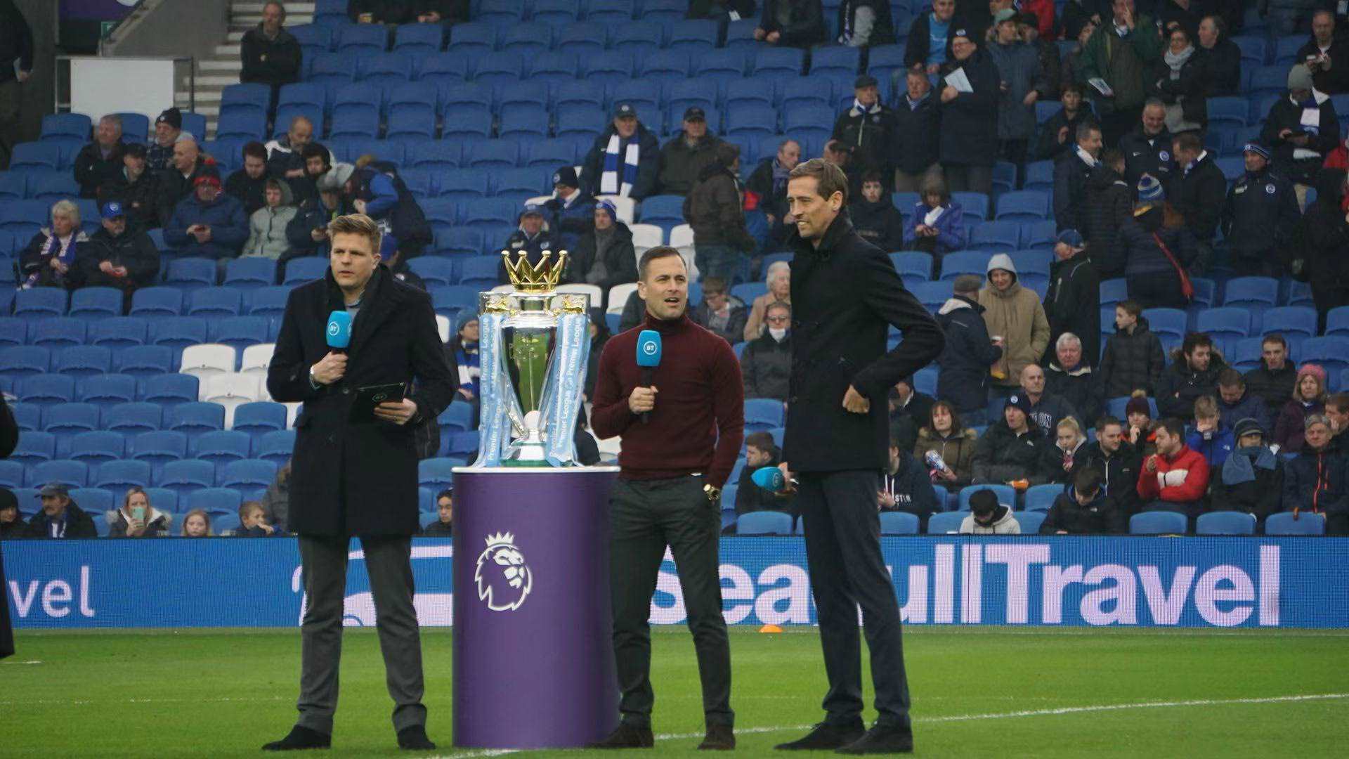 伦离开篮下 伦离开篮下